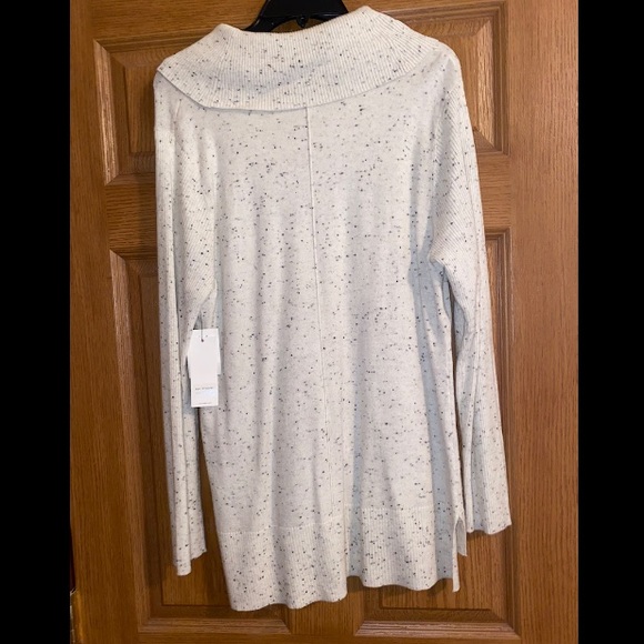 Sweater - Picture 2 of 2